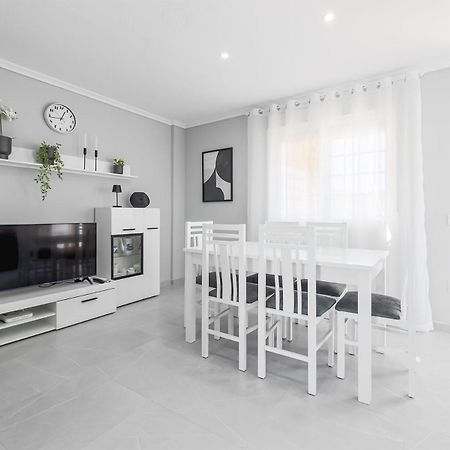 فيلا Casa Olivia With Pool Heating Fee تورّيفيِخا المظهر الخارجي الصورة
